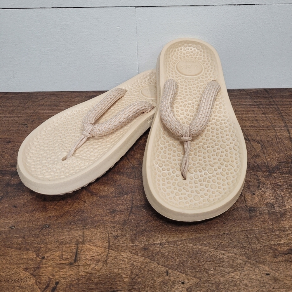 EUC allbirds Sandals Women's sz 6 Sugar Zaffers Beige Toe Post Flip Flop
